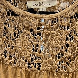 Size L. Sleeveless Lace top.